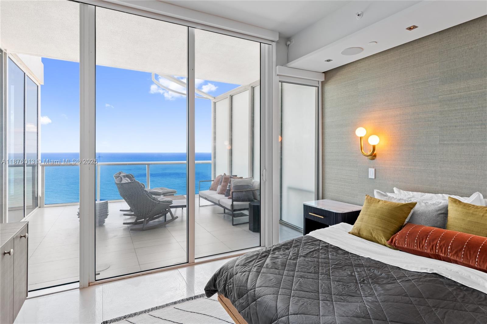 100 S Pointe Dr #3605, Miami Beach FL 33139