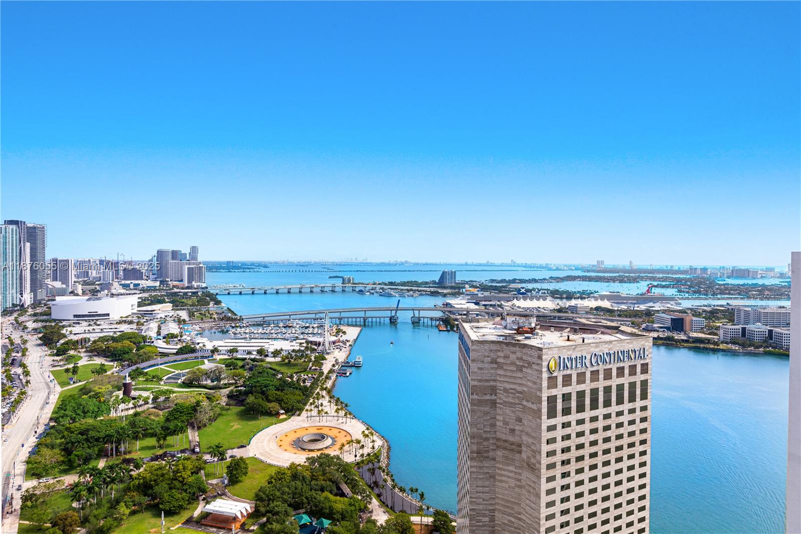 325 S Biscayne Blvd #UPH18, Miami FL 33131