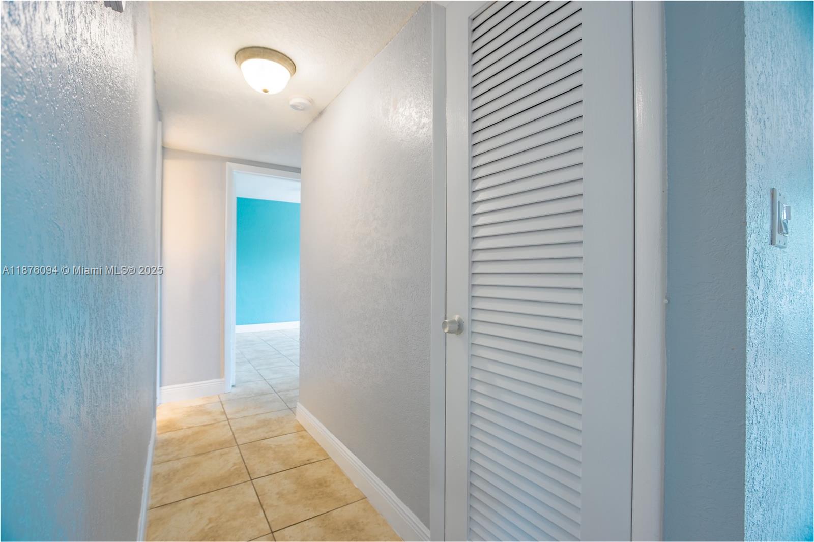 120 Royal Palm Rd #315, Hialeah Gardens FL 33016