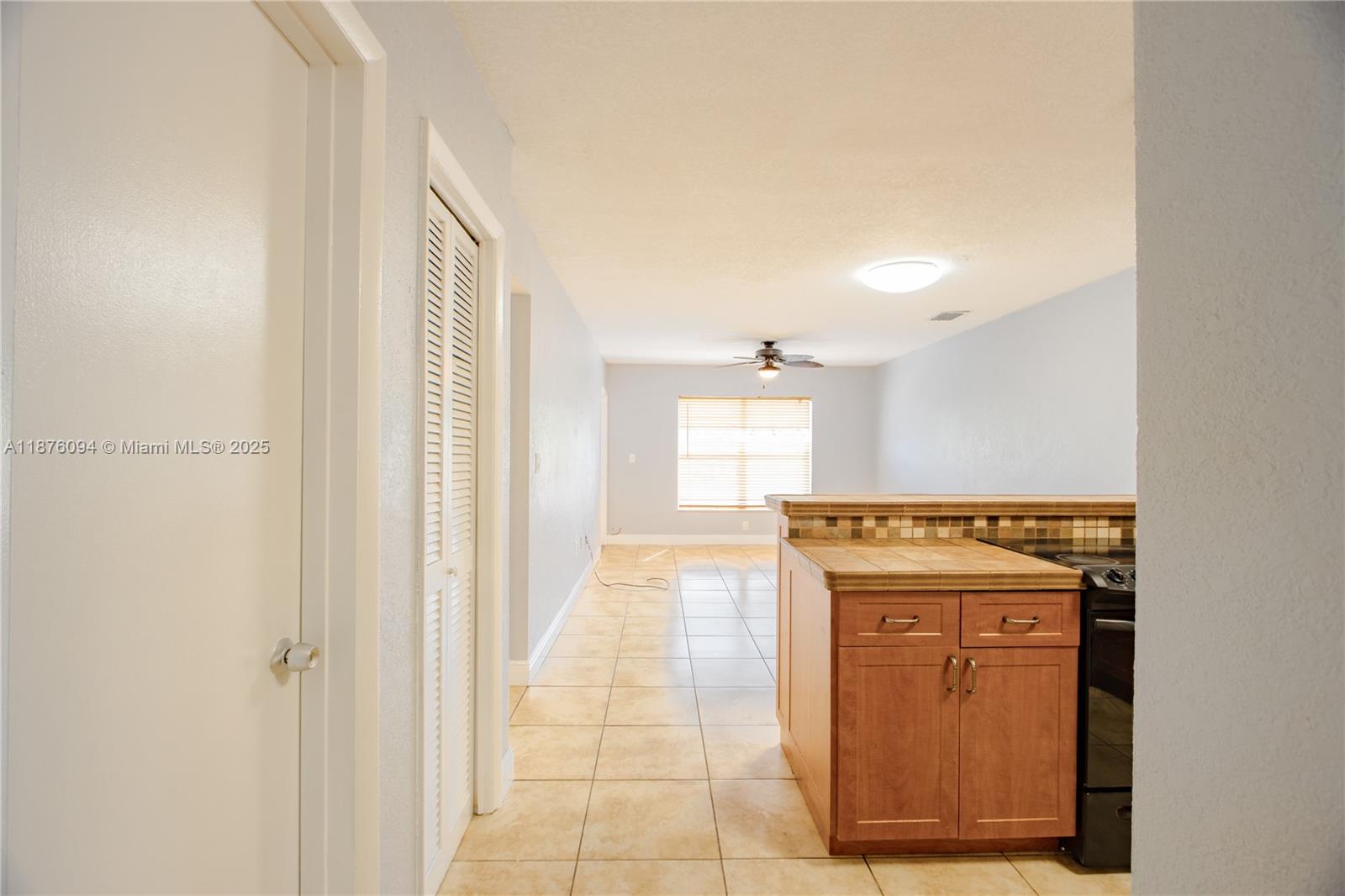 120 Royal Palm Rd #315, Hialeah Gardens FL 33016