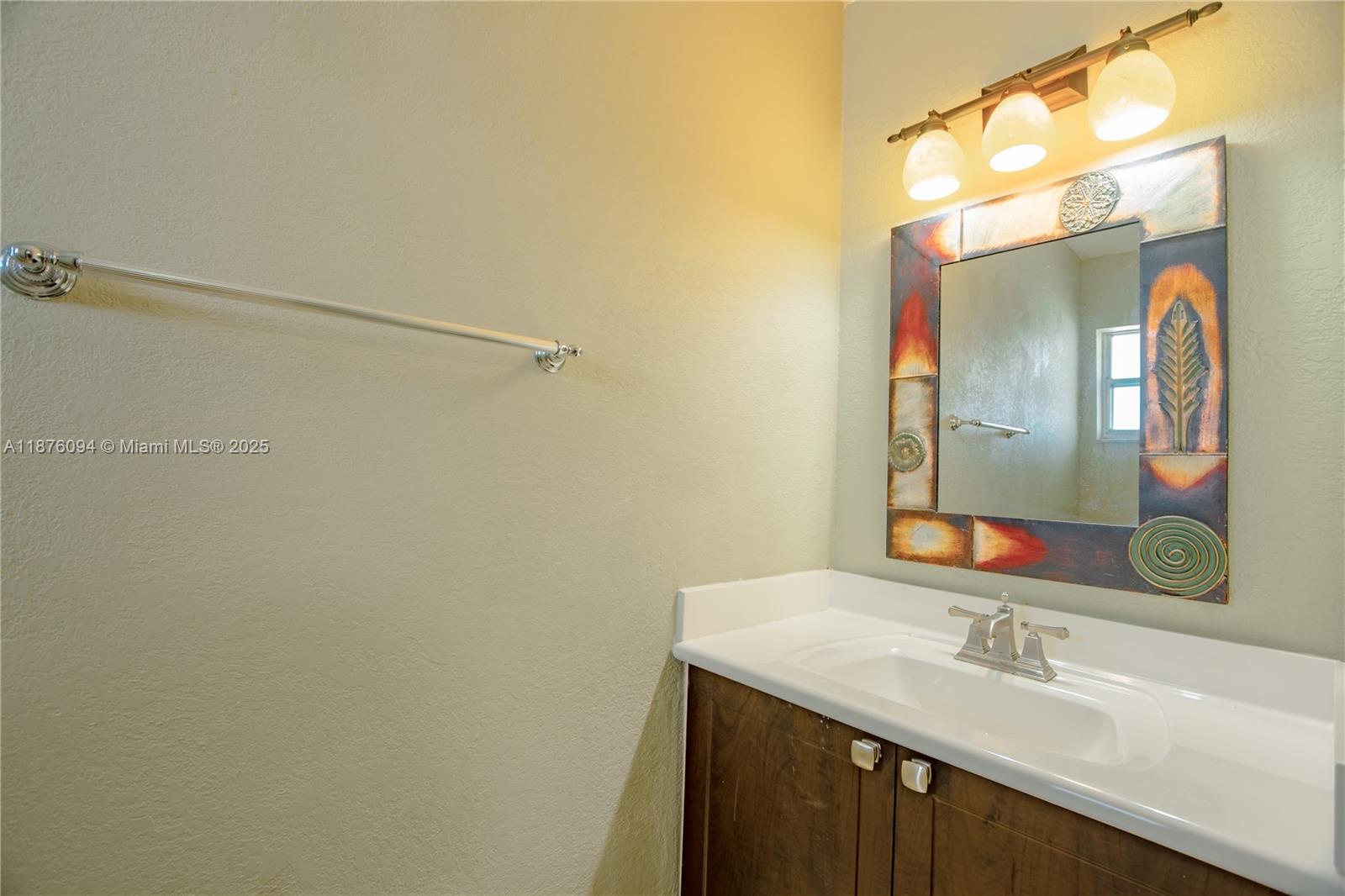 120 Royal Palm Rd #315, Hialeah Gardens FL 33016