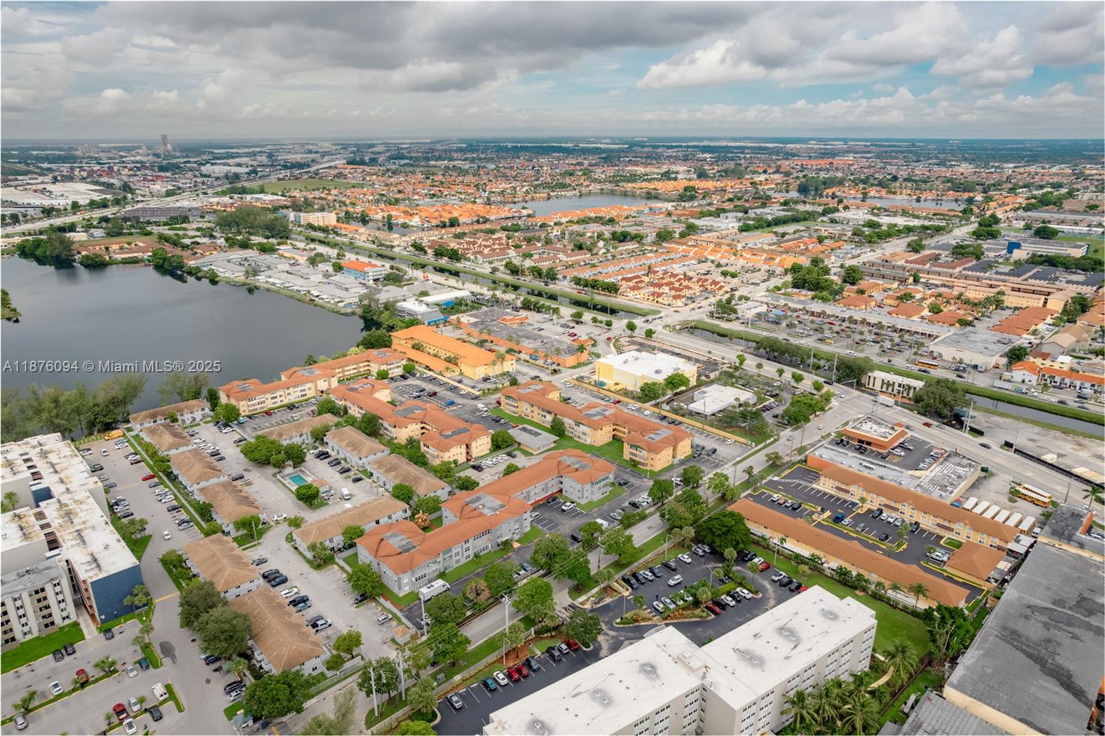 120 Royal Palm Rd #315, Hialeah Gardens FL 33016