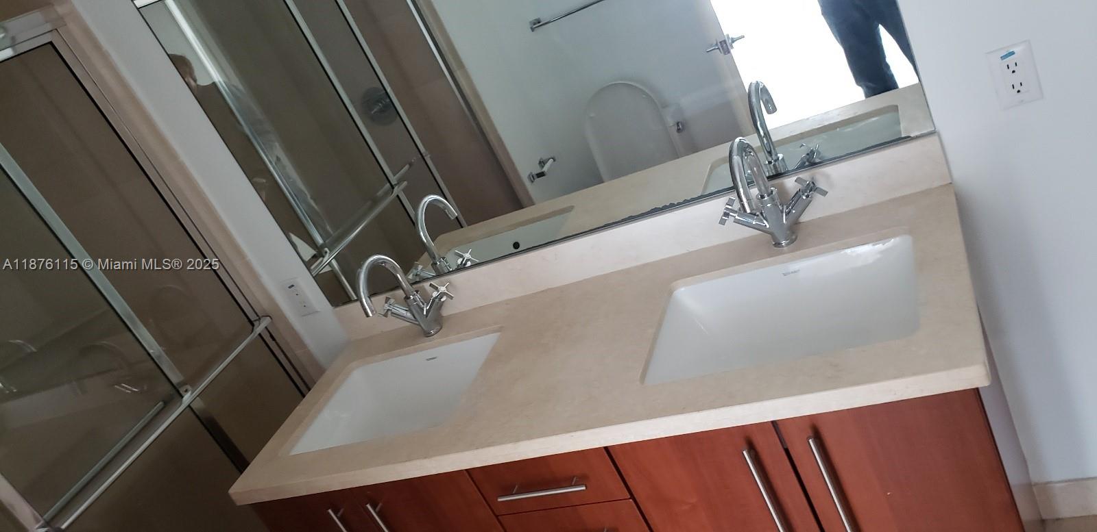 1111 SW 1st Ave #2816-N, Miami FL 33130