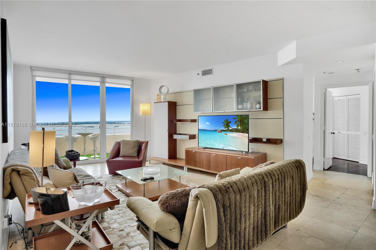 808 Brickell Key Dr #2506, Miami FL 33131