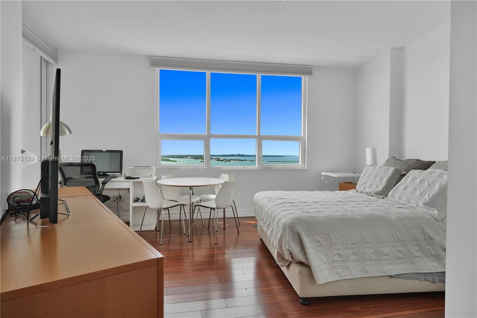 808 Brickell Key Dr #2506, Miami FL 33131