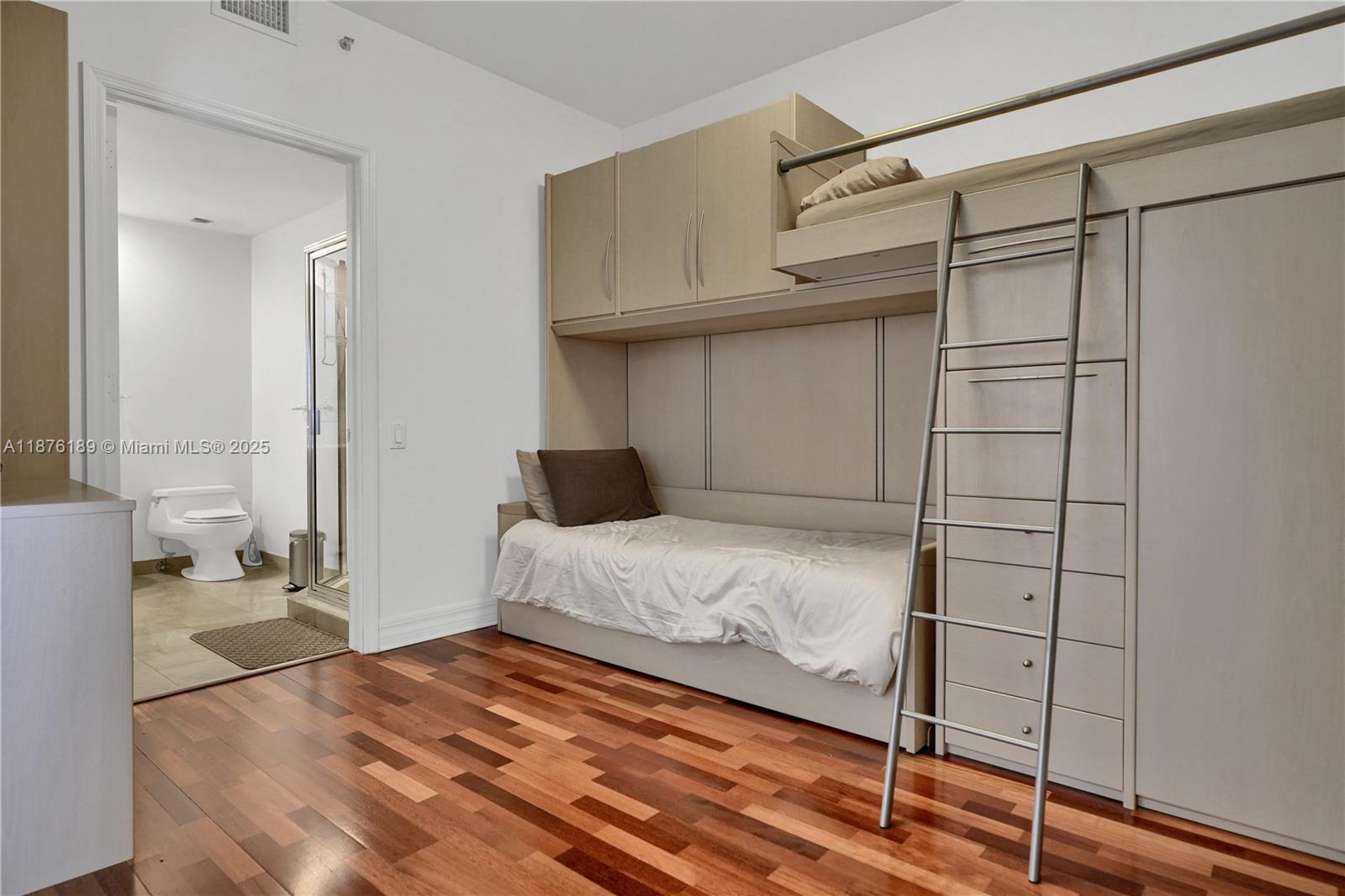 808 Brickell Key Dr #2506, Miami FL 33131