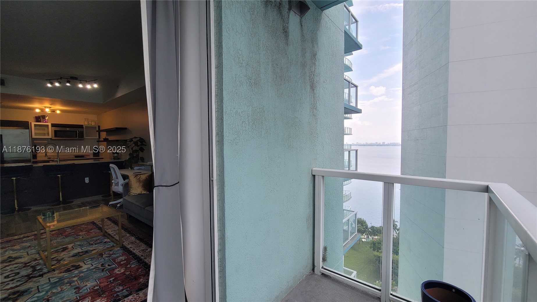 1900 N Bayshore Dr #2009, Miami FL 33132