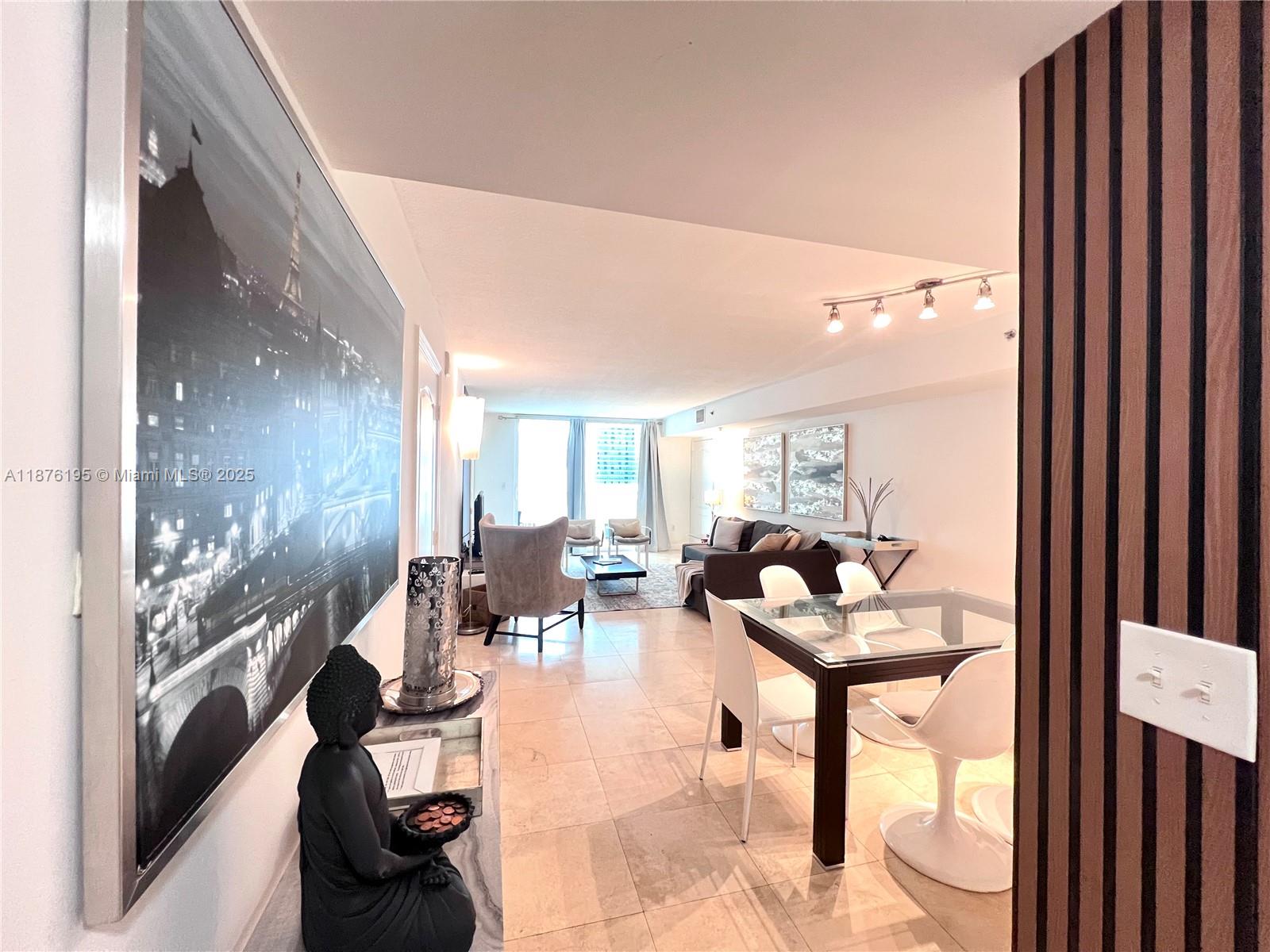 1200 Brickell Bay Dr #2809, Miami FL 33131