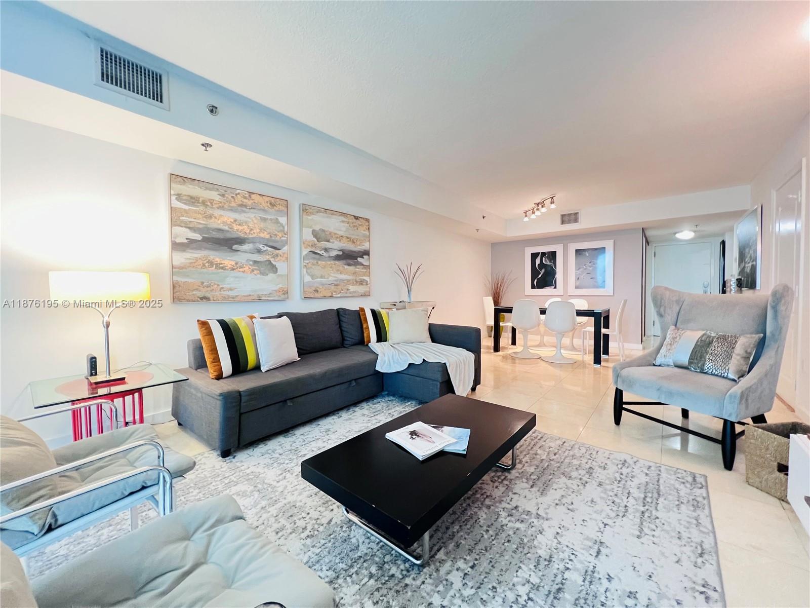 1200 Brickell Bay Dr #2809, Miami FL 33131