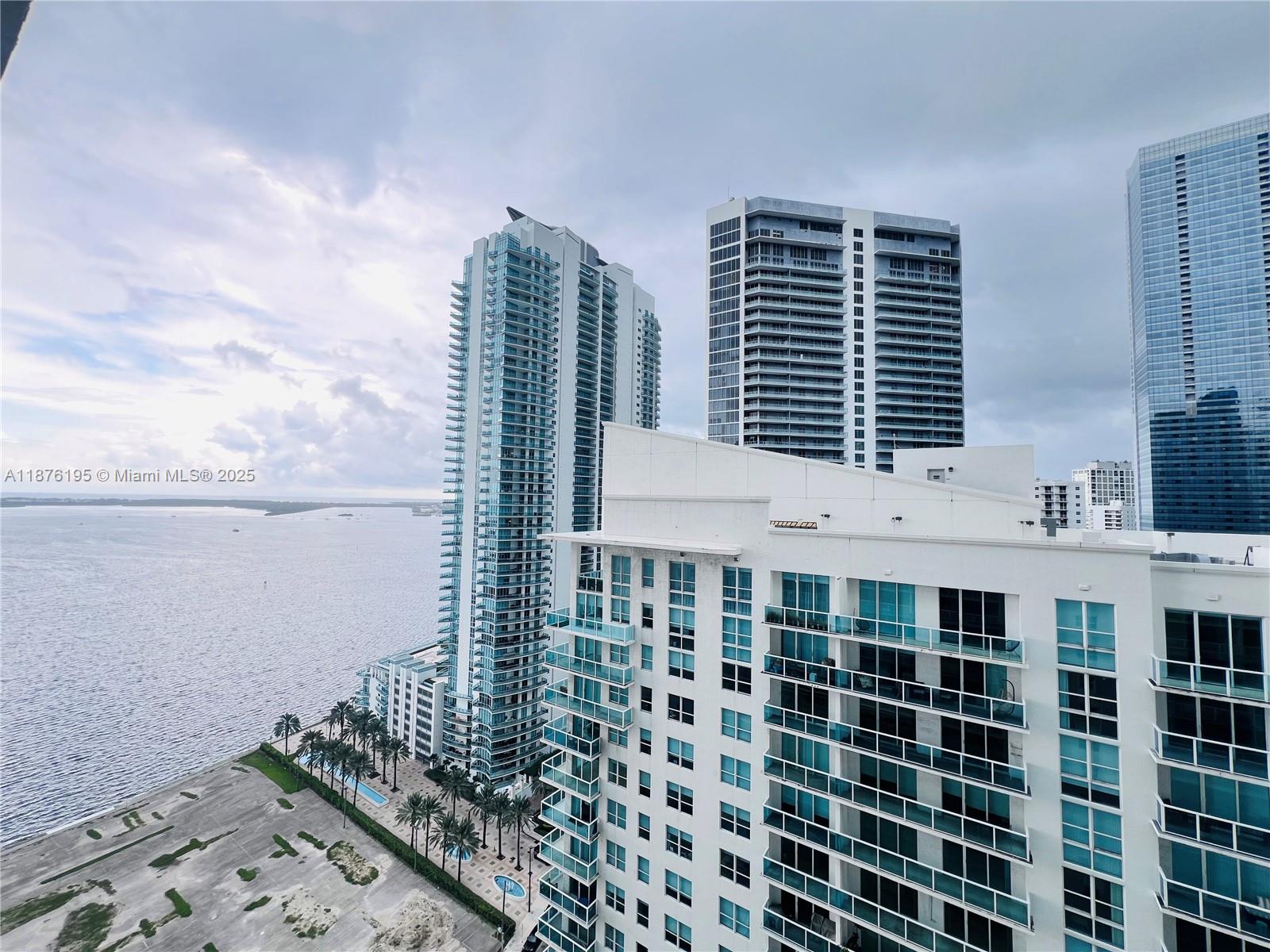 1200 Brickell Bay Dr #2809, Miami FL 33131