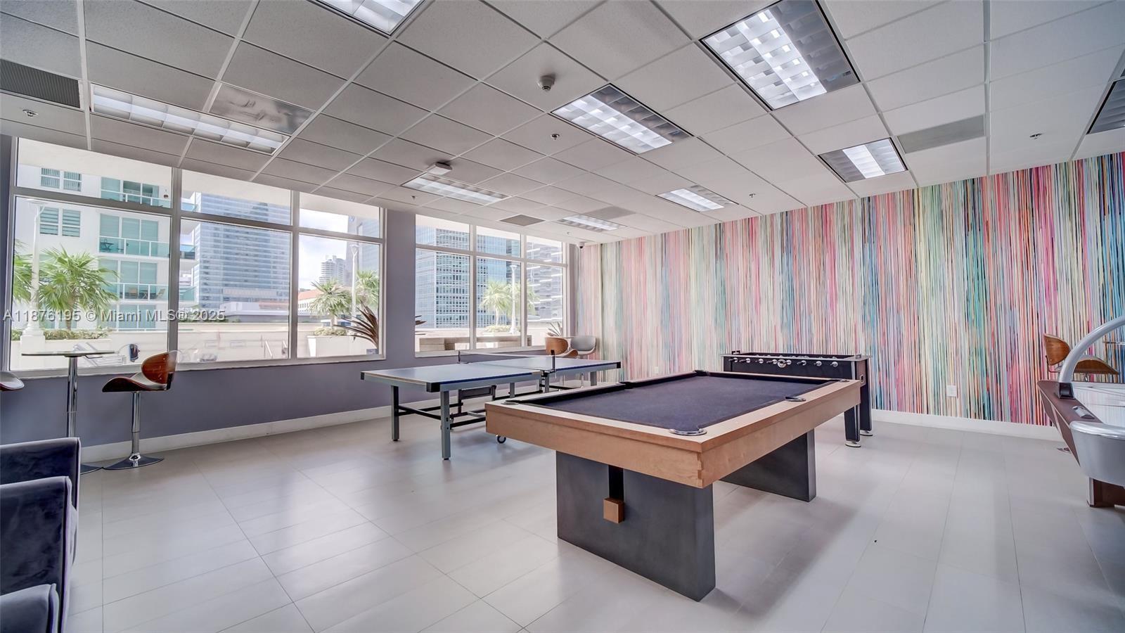 1200 Brickell Bay Dr #2809, Miami FL 33131