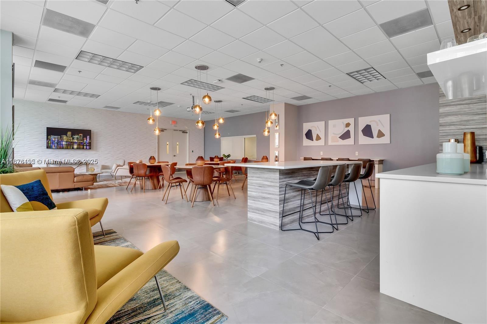 1200 Brickell Bay Dr #2809, Miami FL 33131