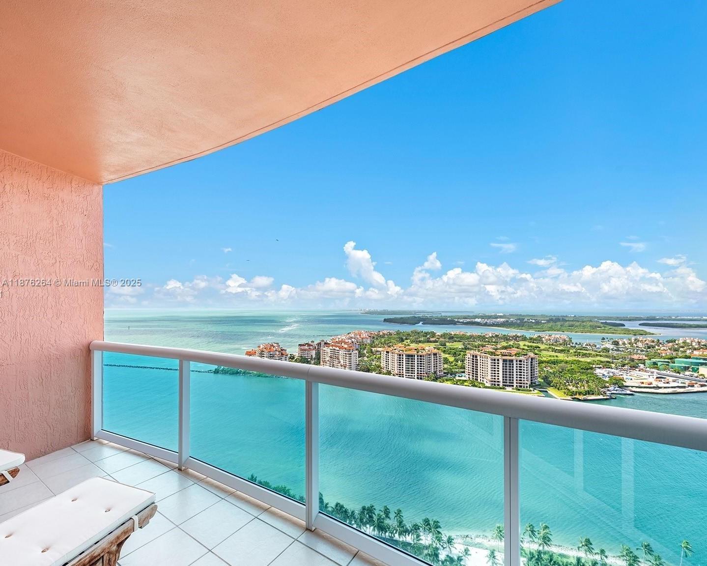 300 S Pointe Dr #3504, Miami Beach FL 33139