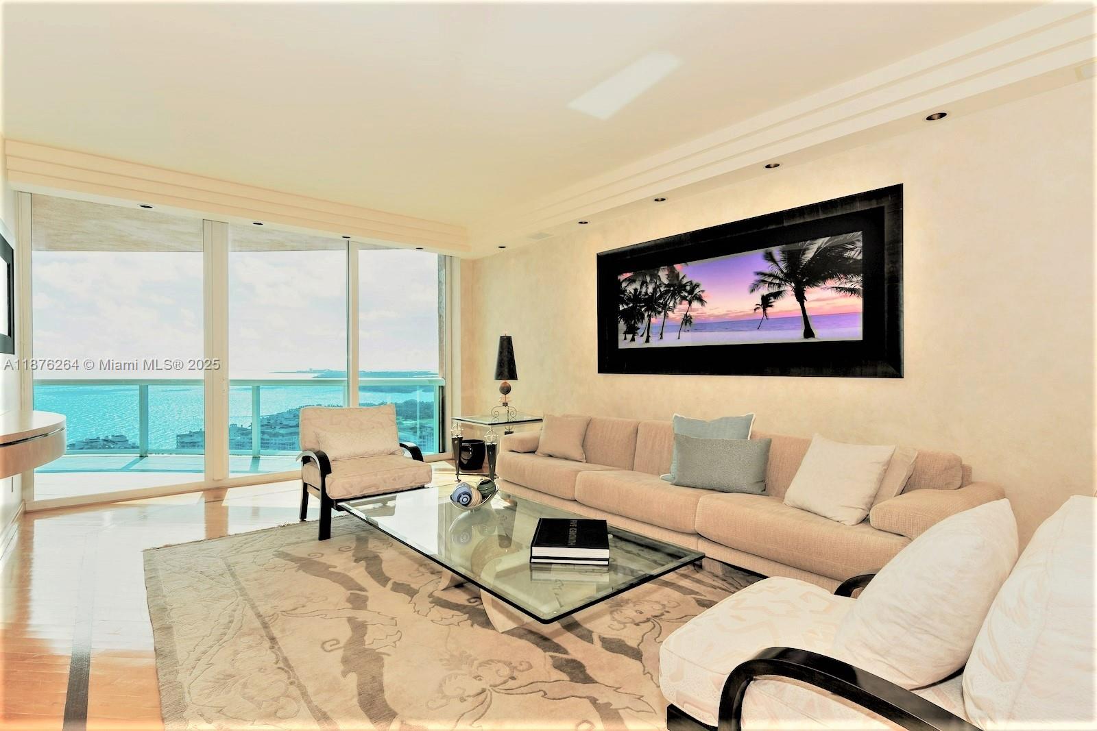 300 S Pointe Dr #3504, Miami Beach FL 33139
