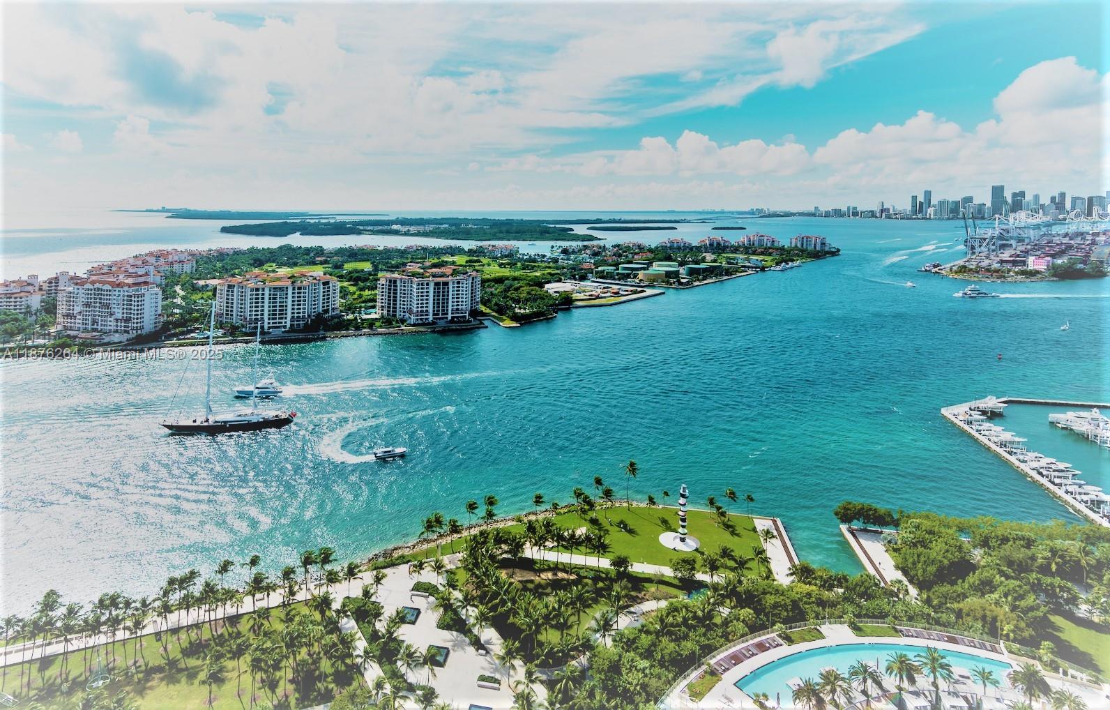 300 S Pointe Dr #3504, Miami Beach FL 33139