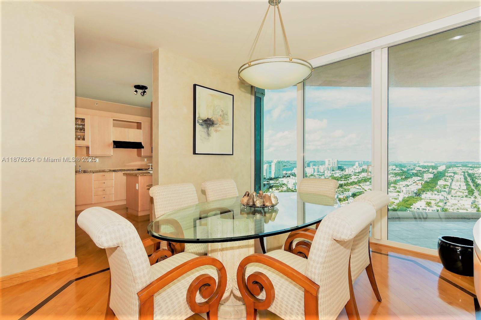 300 S Pointe Dr #3504, Miami Beach FL 33139