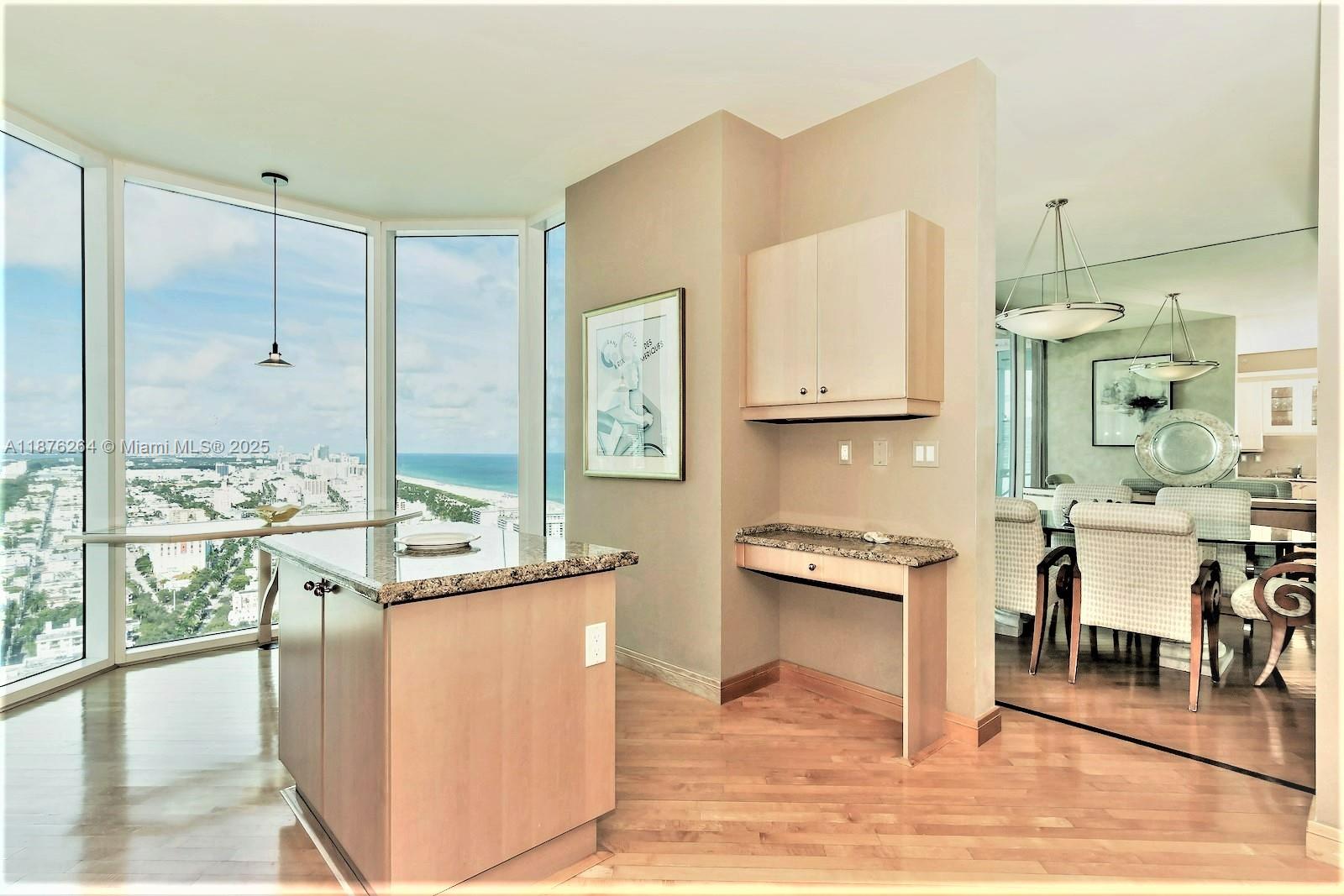 300 S Pointe Dr #3504, Miami Beach FL 33139