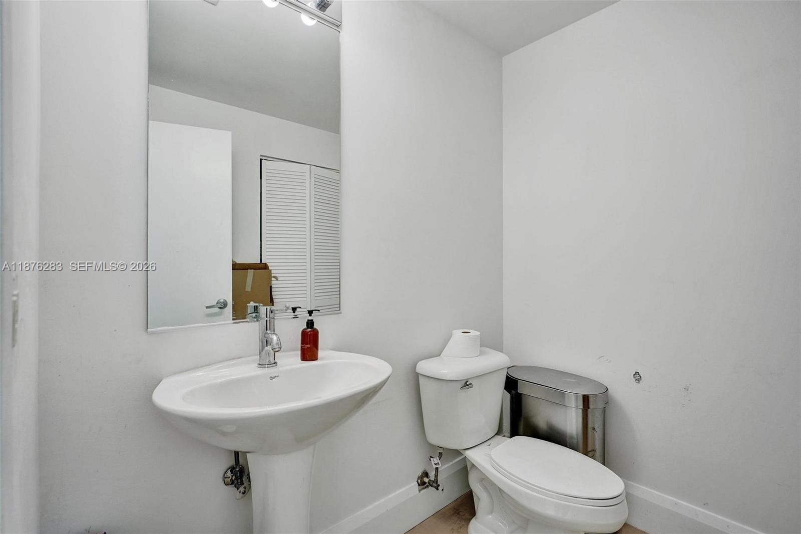 888 Biscayne Blvd #5102, Miami FL 33132