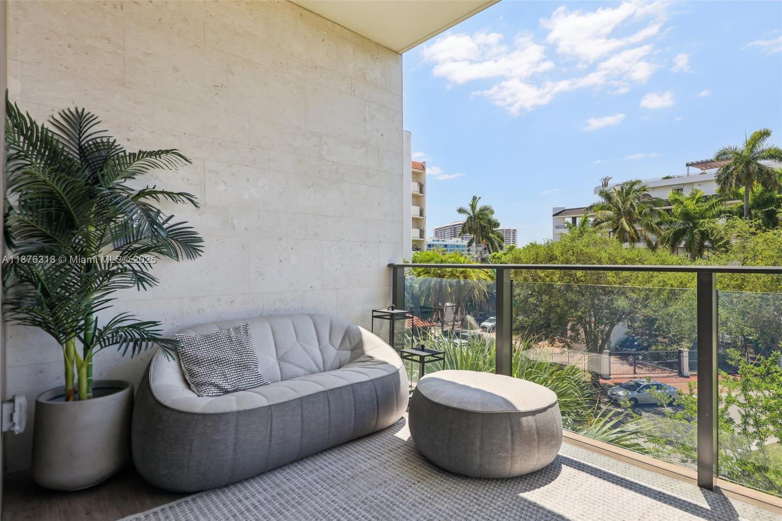 3581 E Glencoe St #309, Miami FL 33133