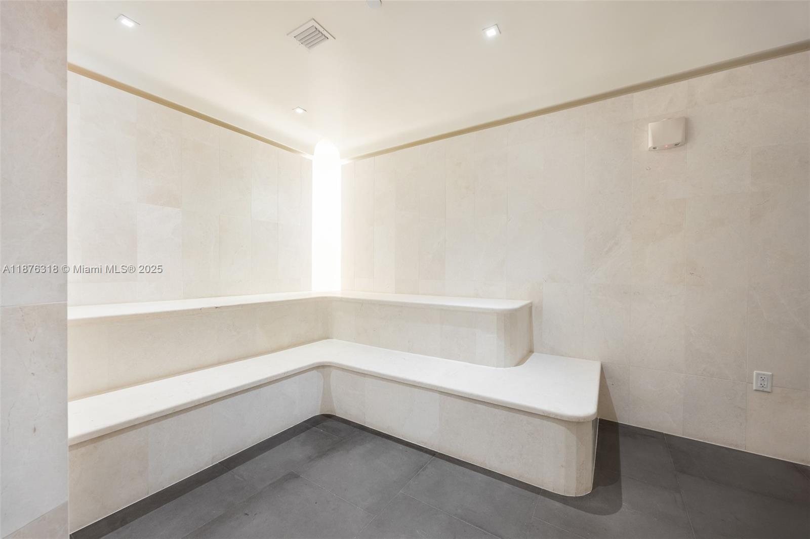 3581 E Glencoe St #309, Miami FL 33133