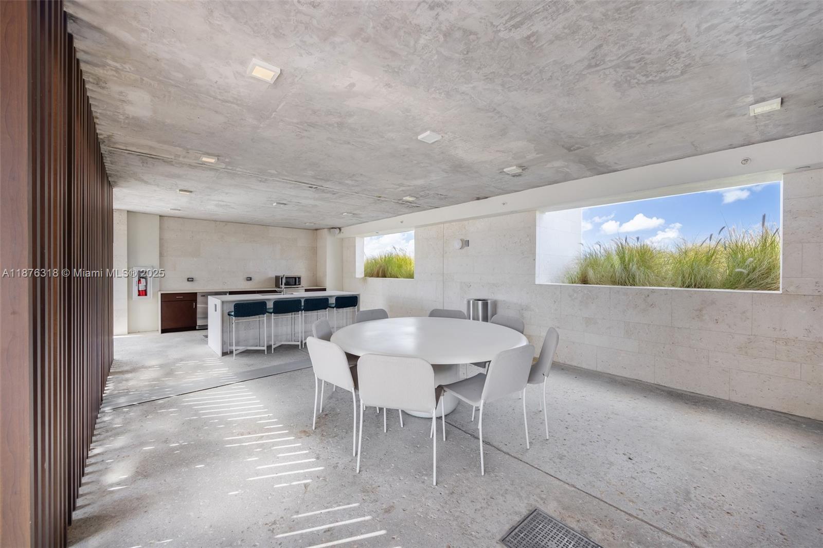 3581 E Glencoe St #309, Miami FL 33133