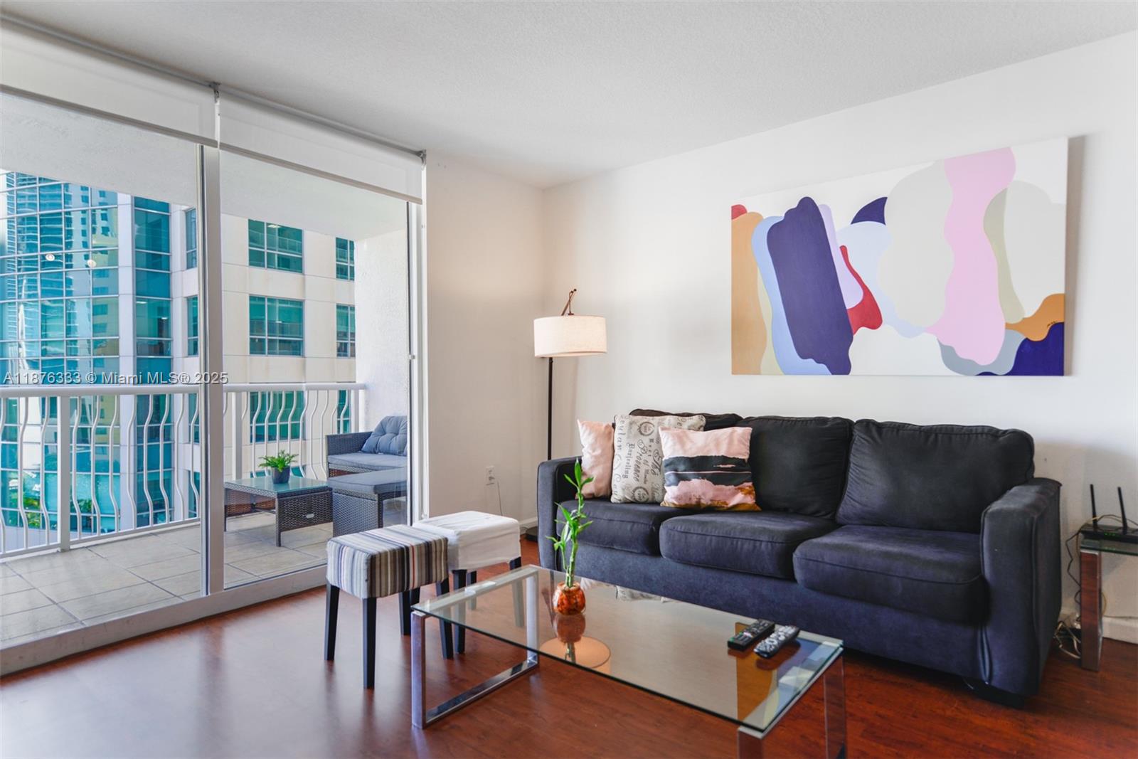 1200 Brickell Bay Dr #1720, Miami FL 33131