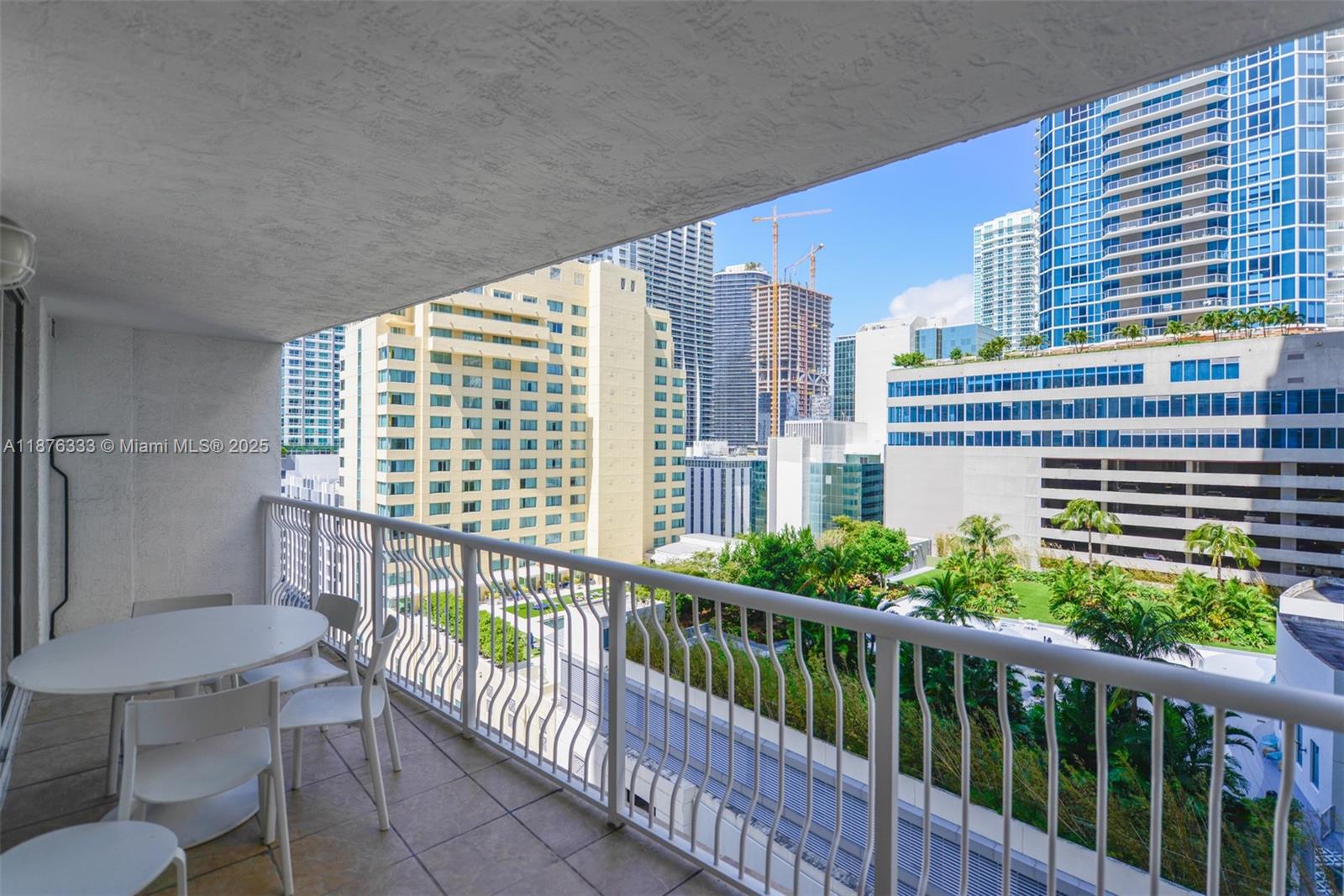 1200 Brickell Bay Dr #1720, Miami FL 33131
