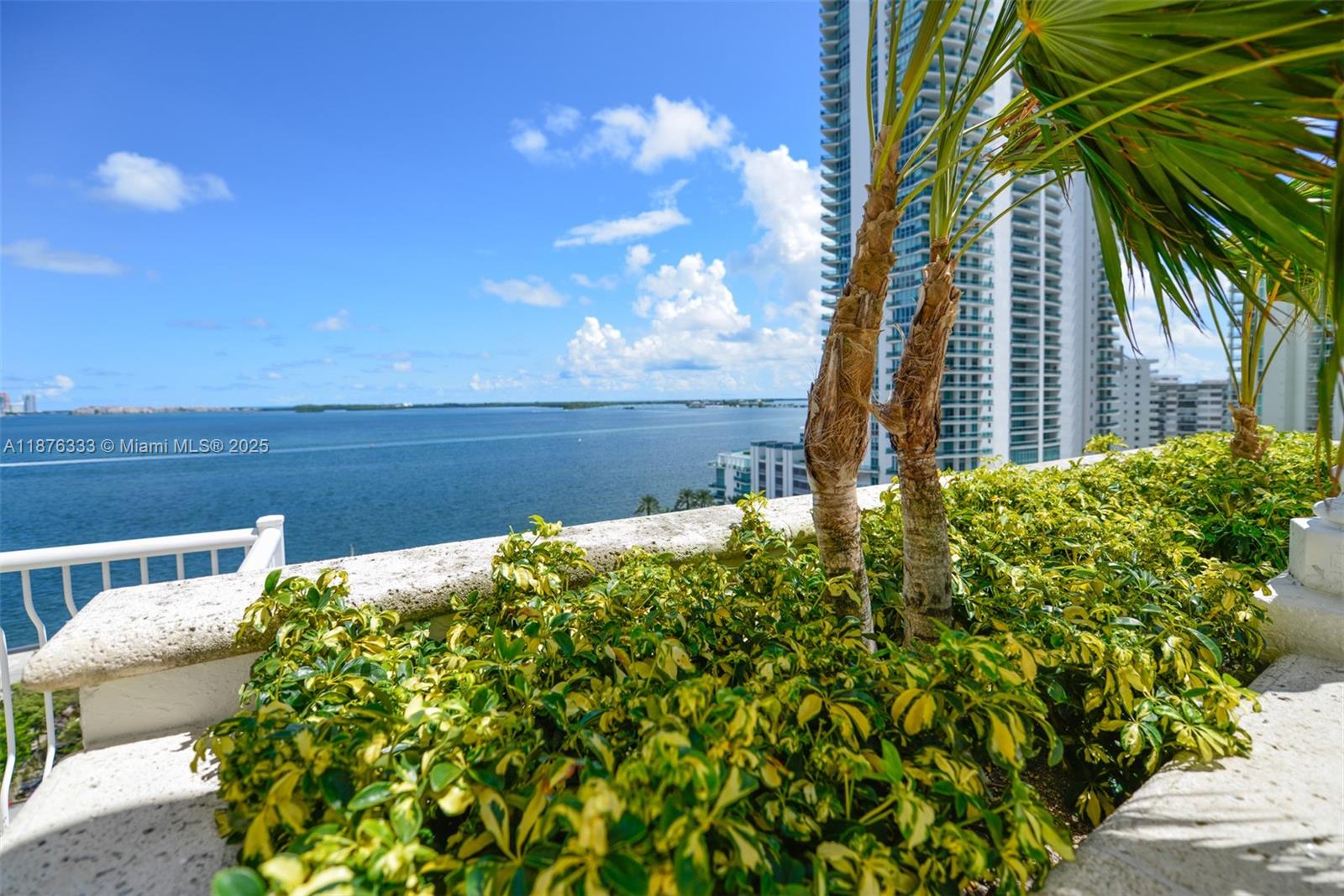 1200 Brickell Bay Dr #1720, Miami FL 33131