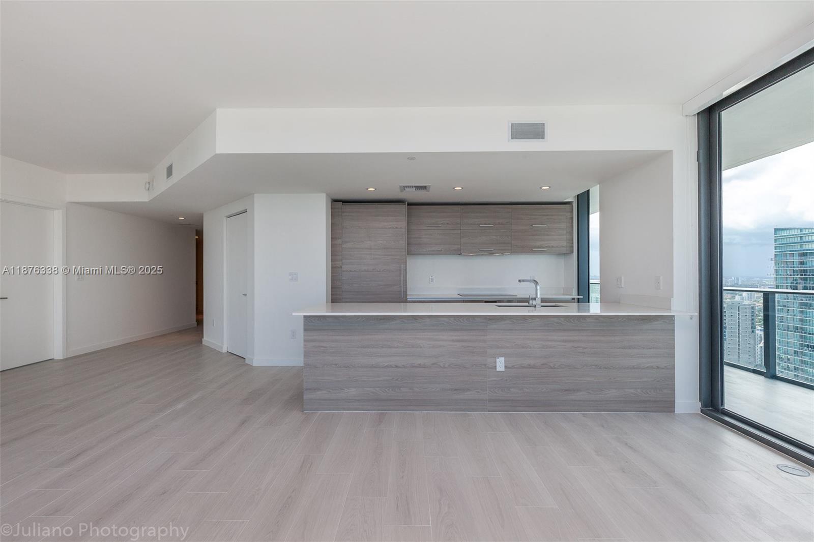 1300 S Miami Ave #3301, Miami FL 33130