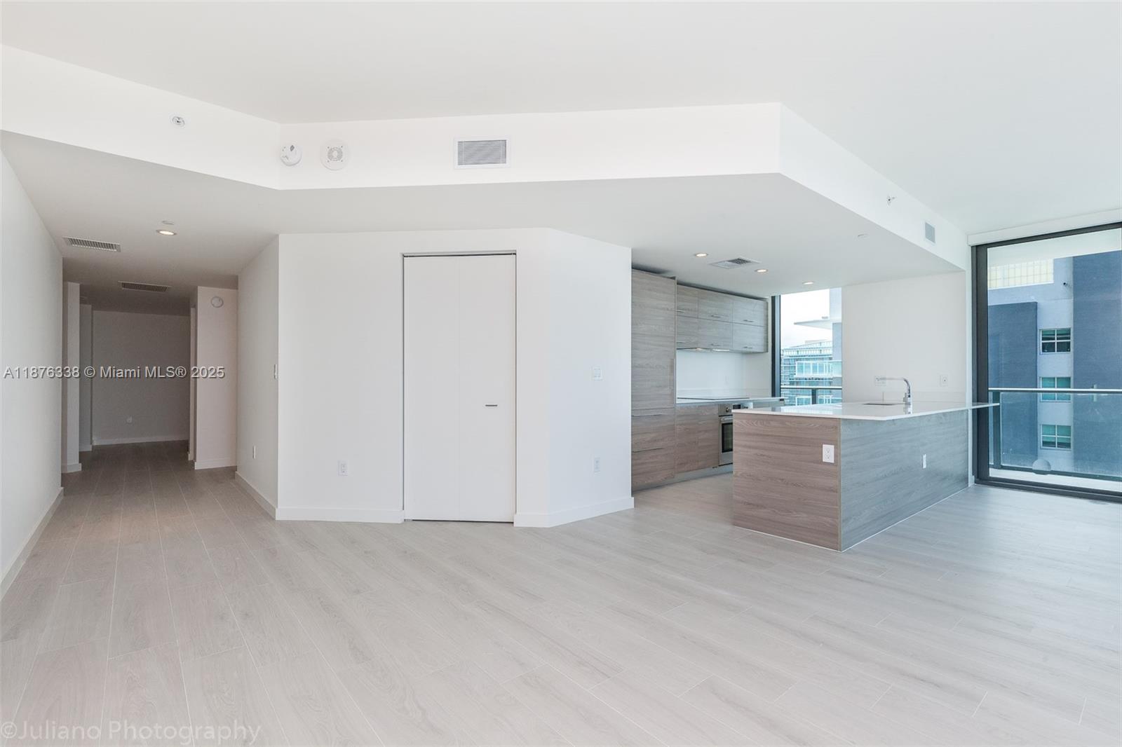1300 S Miami Ave #3301, Miami FL 33130