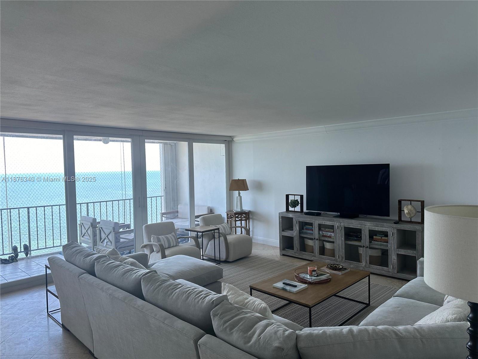 881 Ocean Dr #19C, Key Biscayne FL 33149