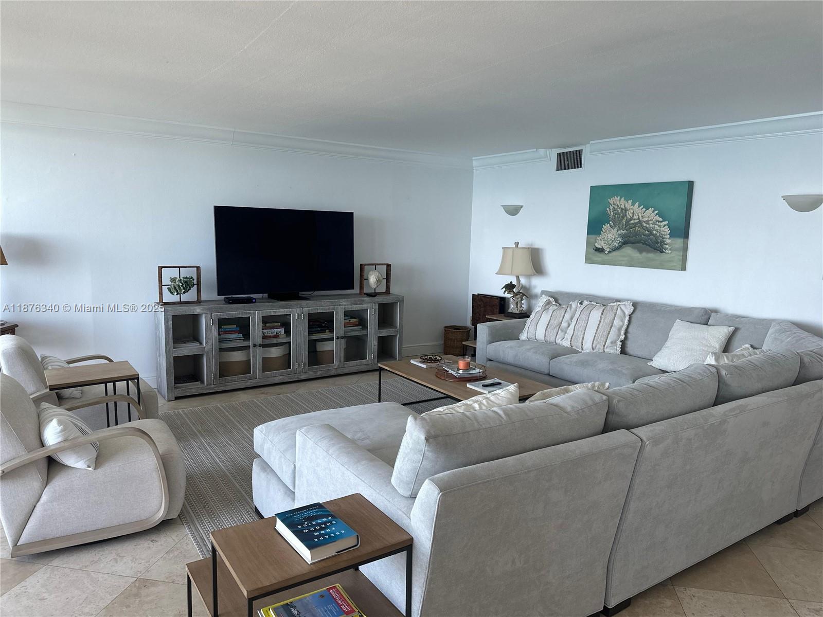 881 Ocean Dr #19C, Key Biscayne FL 33149