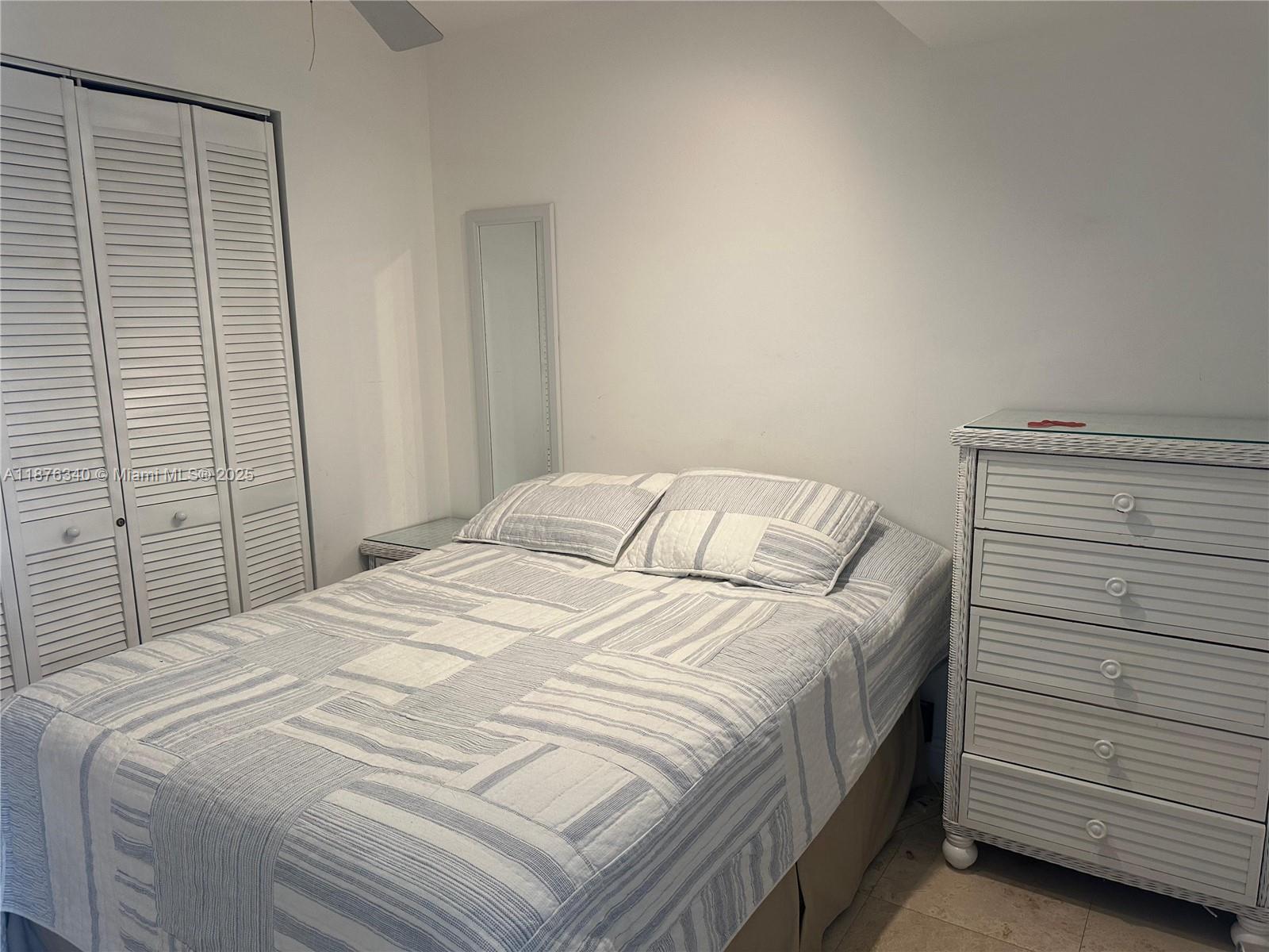 881 Ocean Dr #19C, Key Biscayne FL 33149