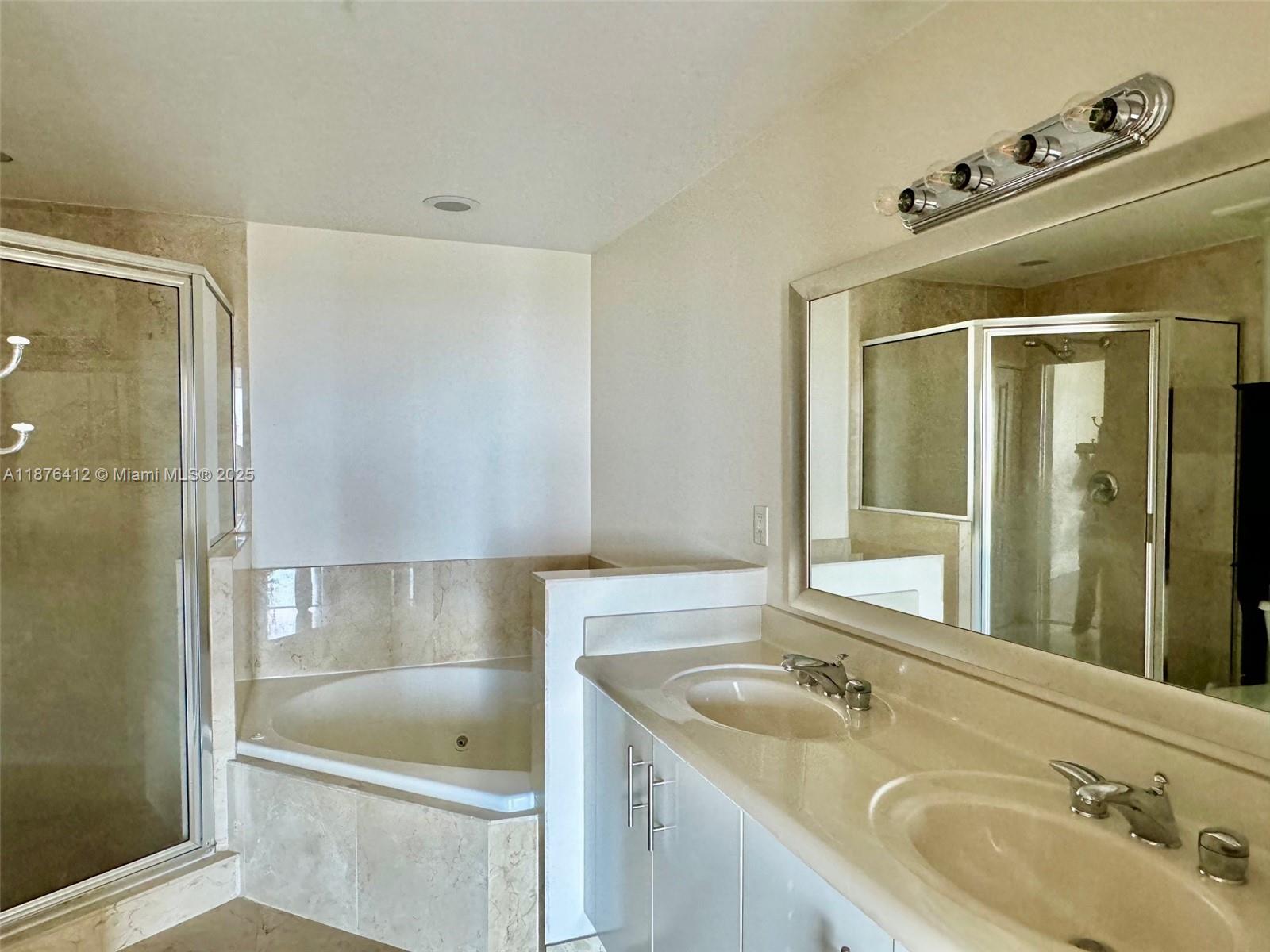 7900 NE Harbor Island Dr #1017, North Bay Village FL 33141