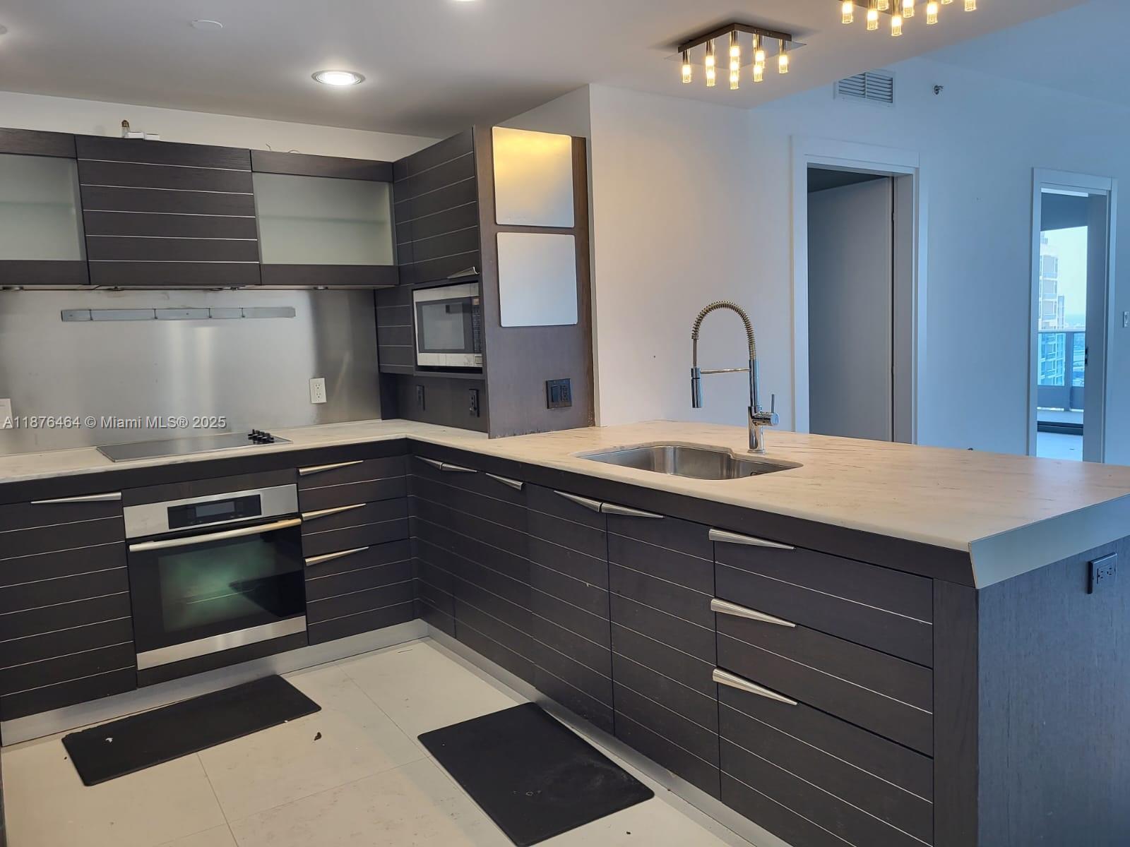 200 Biscayne Boulevard Way #4203, Miami FL 33131