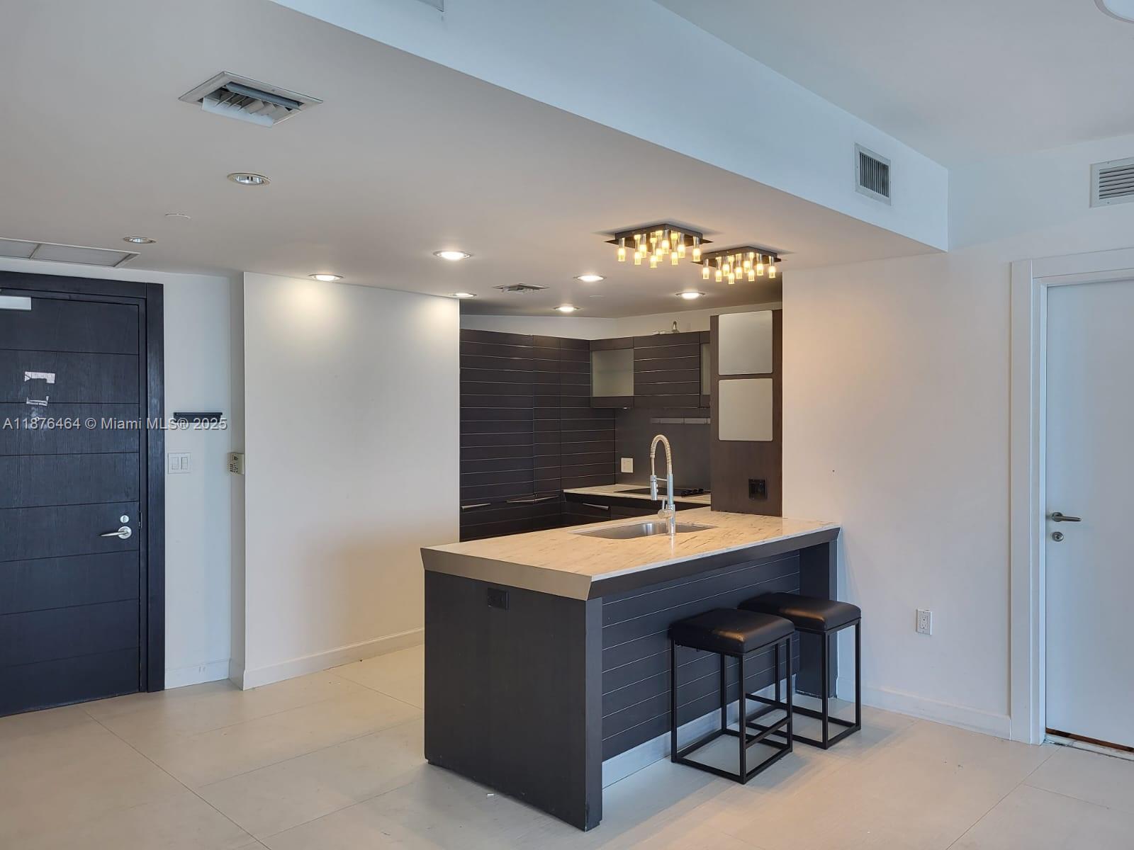 200 Biscayne Boulevard Way #4203, Miami FL 33131