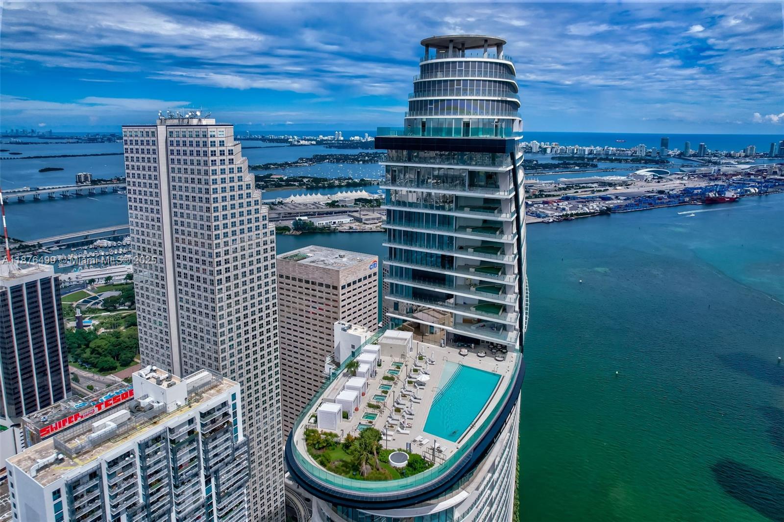 300 Biscayne Boulevard Way #2402E, Miami FL 33131