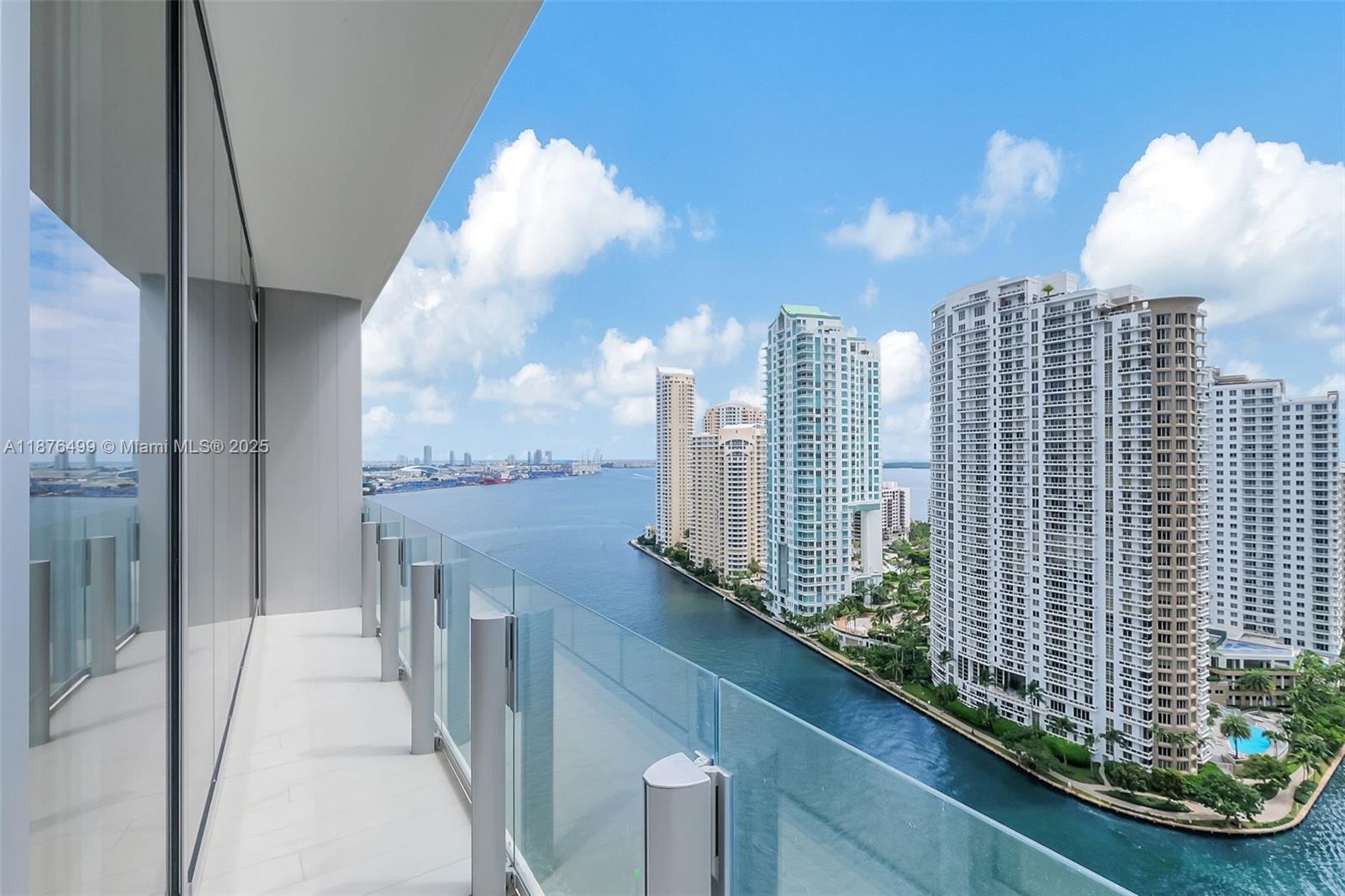 300 Biscayne Boulevard Way #2402E, Miami FL 33131