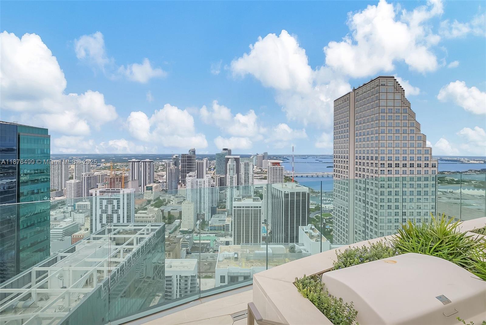 300 Biscayne Boulevard Way #2402E, Miami FL 33131