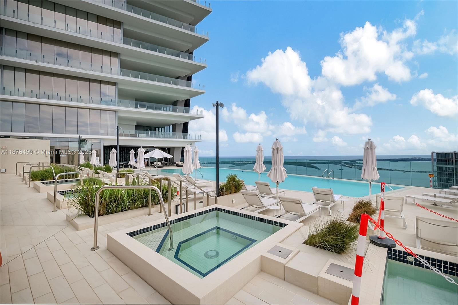 300 Biscayne Boulevard Way #2402E, Miami FL 33131