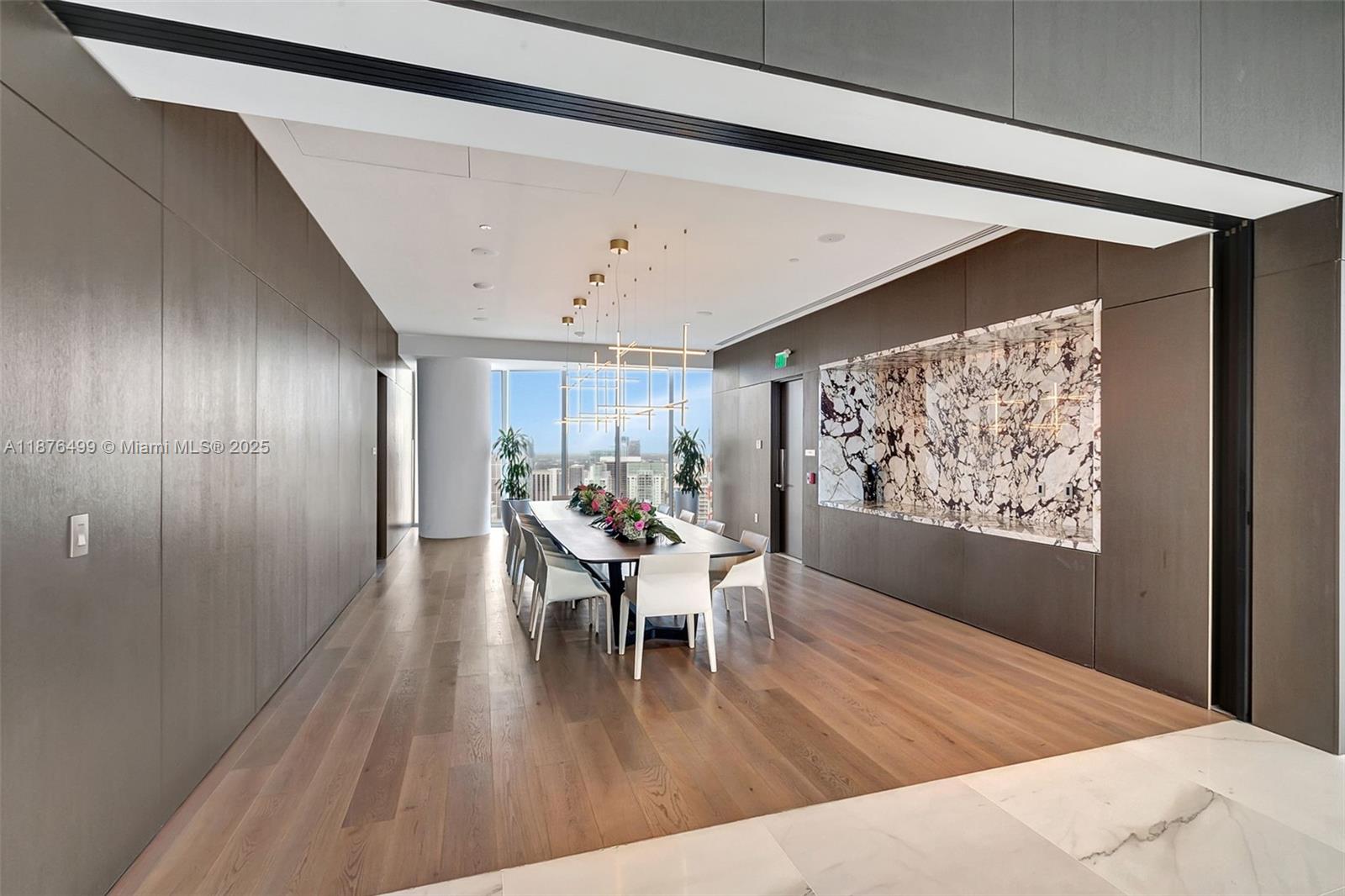 300 Biscayne Boulevard Way #2402E, Miami FL 33131