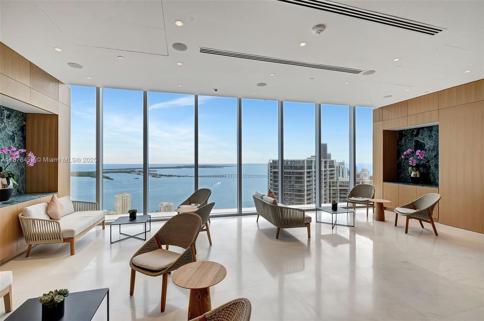 300 Biscayne Boulevard Way #2402E, Miami FL 33131