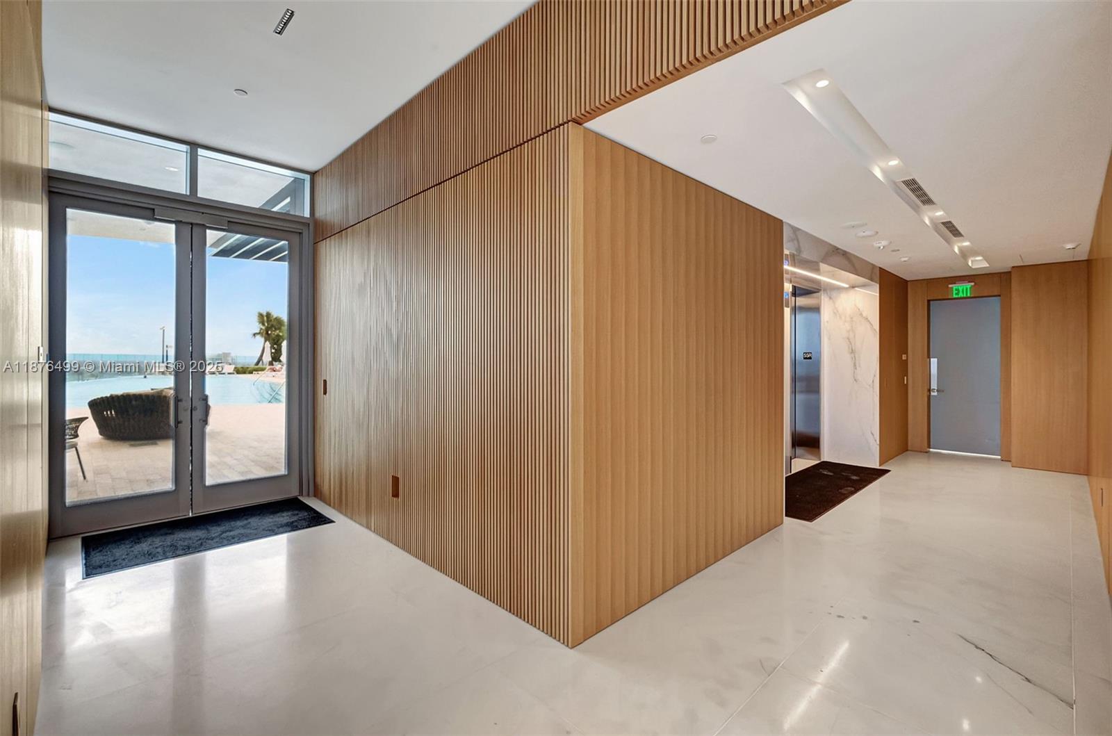 300 Biscayne Boulevard Way #2402E, Miami FL 33131