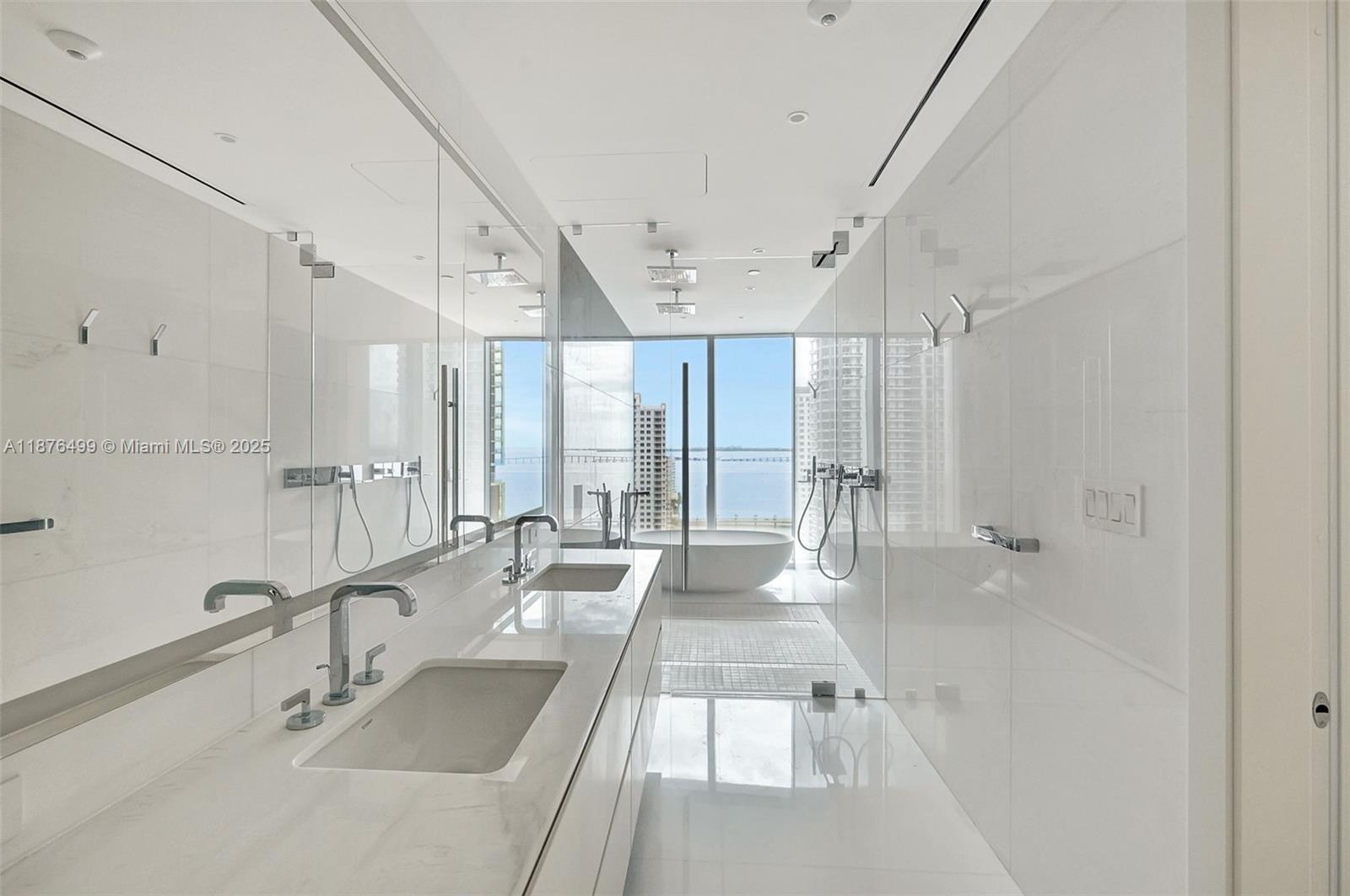300 Biscayne Boulevard Way #2402E, Miami FL 33131