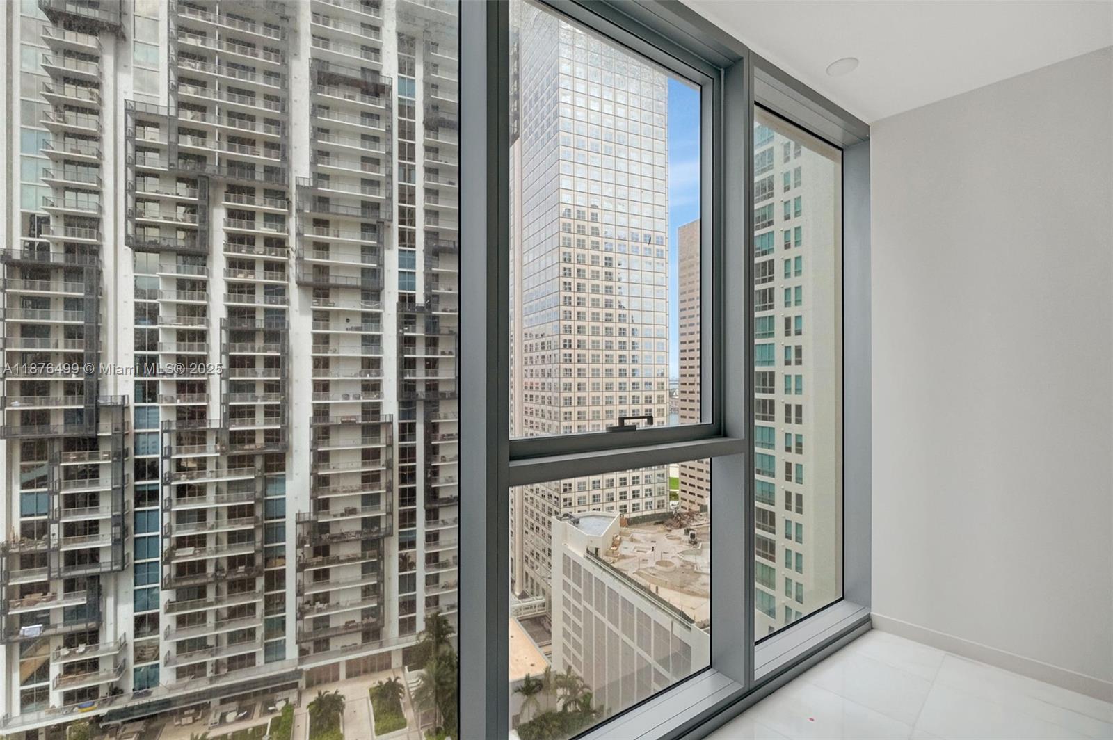 300 Biscayne Boulevard Way #2402E, Miami FL 33131
