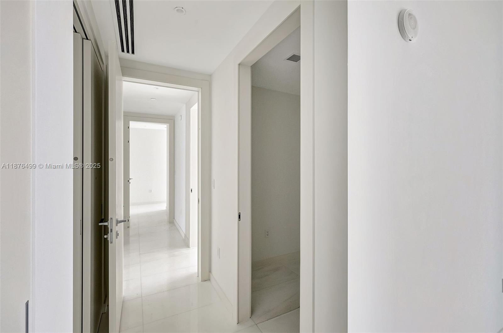 300 Biscayne Boulevard Way #2402E, Miami FL 33131