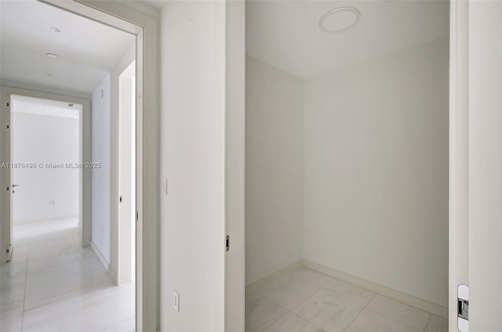 300 Biscayne Boulevard Way #2402E, Miami FL 33131
