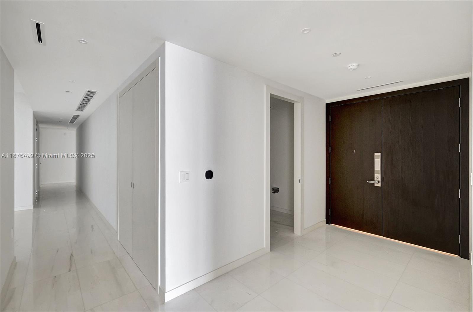 300 Biscayne Boulevard Way #2402E, Miami FL 33131