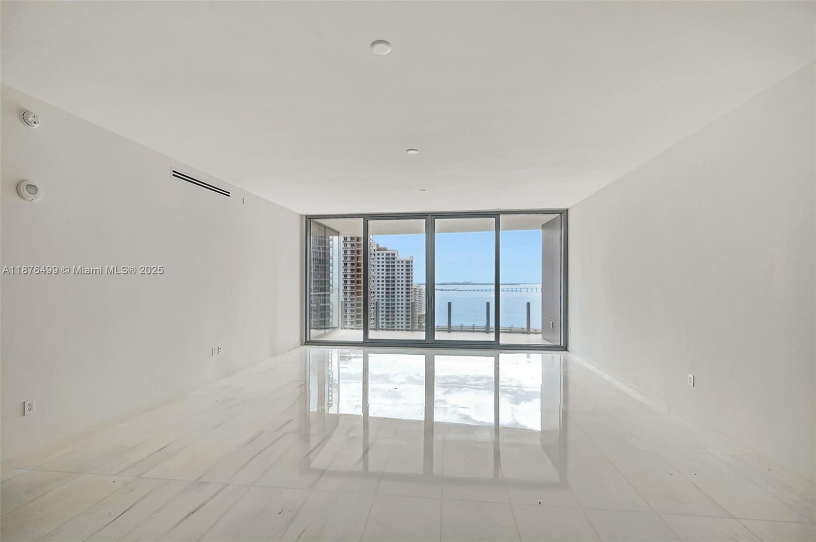 300 Biscayne Boulevard Way #2402E, Miami FL 33131