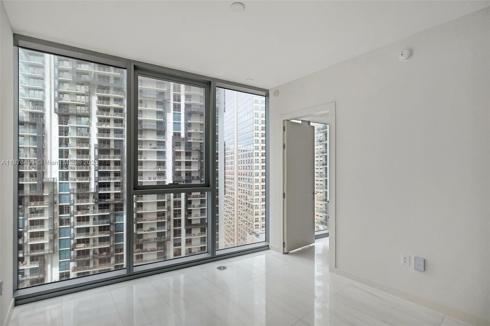 300 Biscayne Boulevard Way #2402E, Miami FL 33131